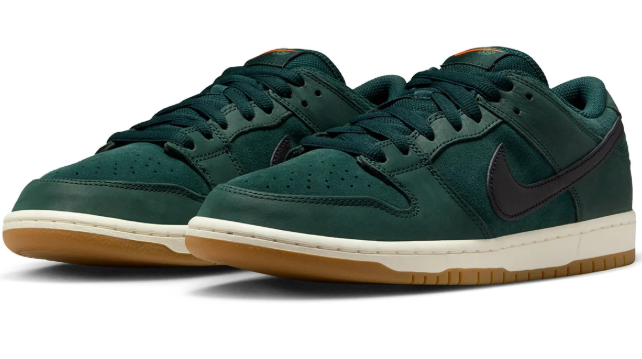 Nike SB Dunk Low Orange Label 'Deep Fir' | Evergreen Interlude