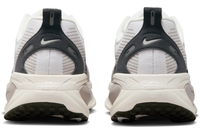 Nike Air Zoom Vomero 18 Run Pack Summit White | Summit Sequence