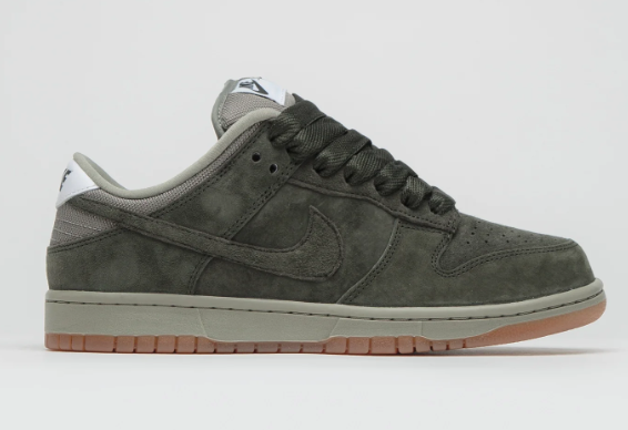Nike SB Dunk Low Pro B 'Sequoia/Sequoia/Light Army/White' | Woodland Register